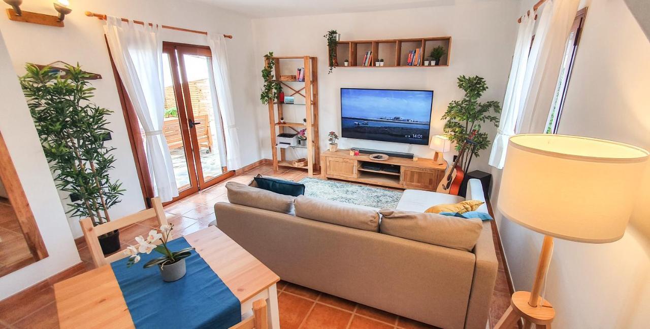 Oasis Desert - With Pool & Garden Near And Lajares Casa vacanze *